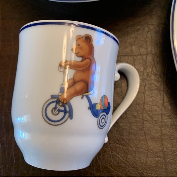 Charming Children's Dinnerware Set with Bear Design - Picture 4 of 6